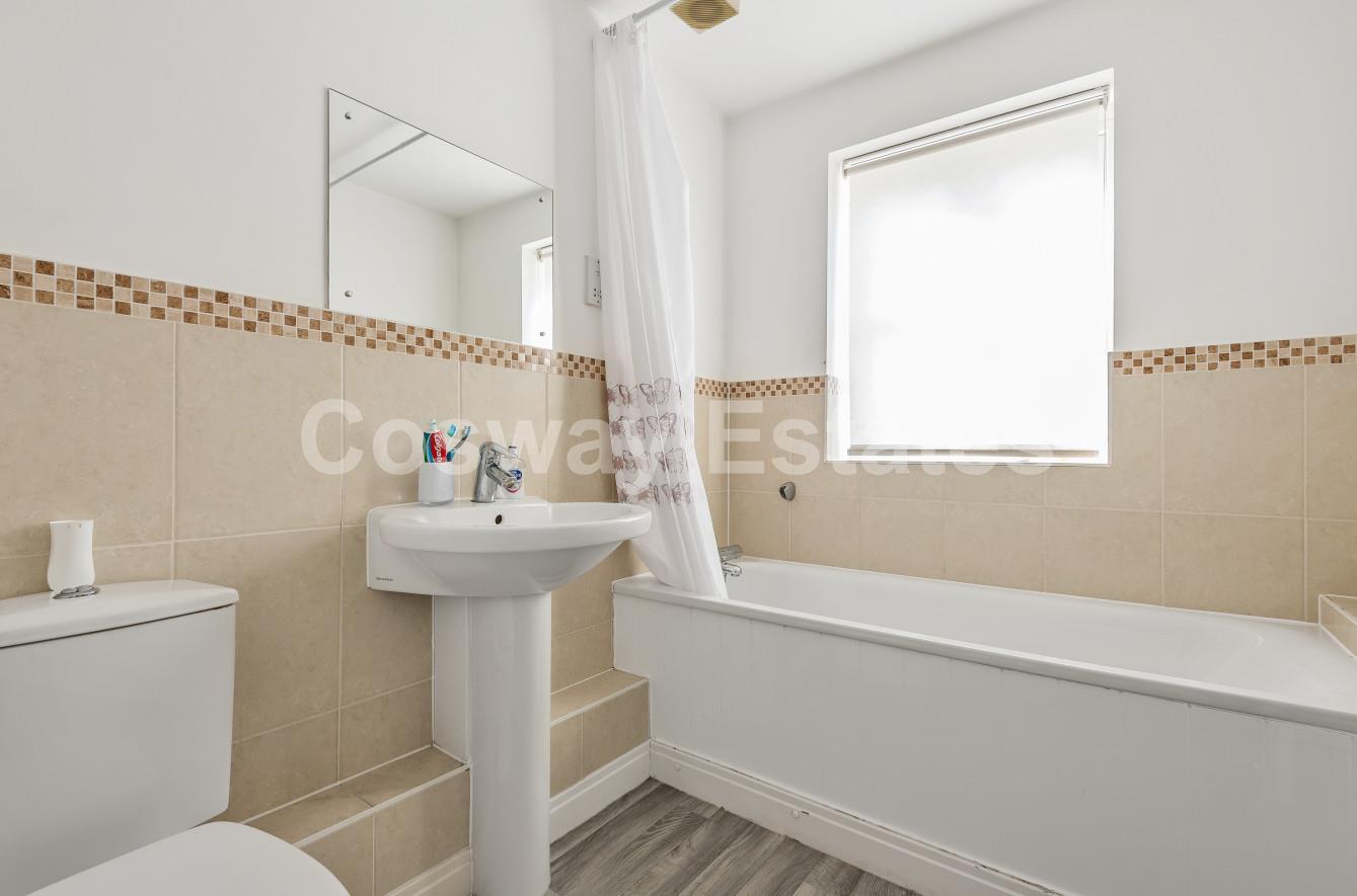 Kingsbridge Drive, London